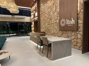 Comfort Apartment | Lobby