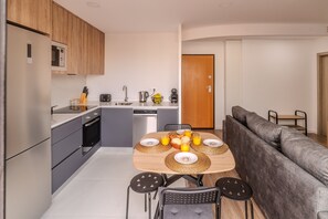 Frigorifero, microonde, forno, lavastoviglie