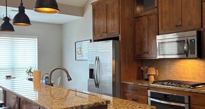 NEW! Charming 3-bedroom house in Midland