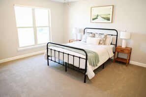 3 bedrooms, WiFi, bed sheets - NEW! Charming 3-bedroom house in Midland (Midland)