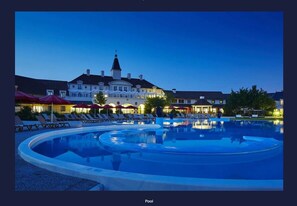 Indoor pool, outdoor pool