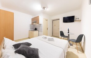 1 bedroom, free WiFi