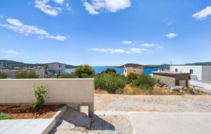 Property grounds - Cozy apartment in Razanj with WiFi (Razanj)