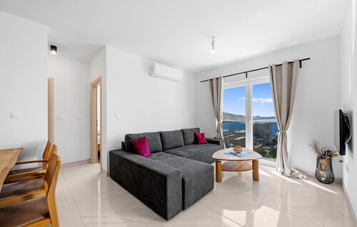 Awesome apartment in Razanj with swimming pool