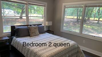 4 bedrooms, WiFi, bed sheets