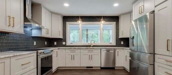 Peaceful, Southern Getaway with Spa on 2 acres near Savannah