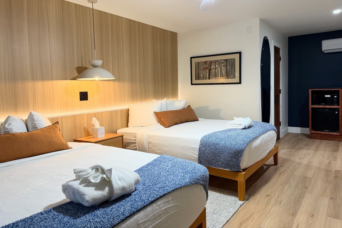 Premier szoba kétszemélyes ággyal | Prémium ágynemű, minibár, egyedi dekoráció és egyedi berendezés