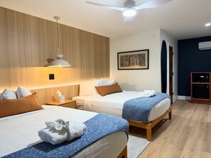 Premier szoba kétszemélyes ággyal | Prémium ágynemű, minibár, egyedi dekoráció és egyedi berendezés