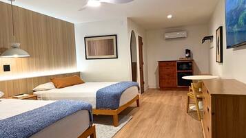 Premier Double Room | Premium bedding, minibar, individually decorated, individually furnished