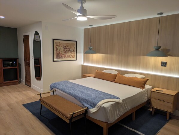 Premier kamer, 1 kingsize bed | Luxe beddengoed, een minibar, individueel gedecoreerd