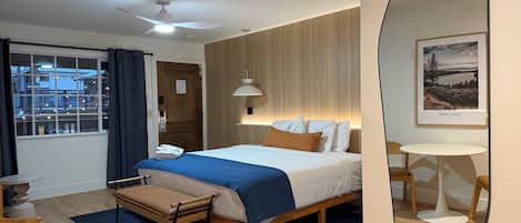Premier Room, 1 King Bed