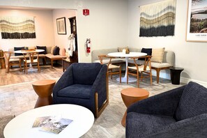 Smart TV 65 pulgadas con canales de televisión digitales