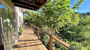 Basic Villa | Terrace/patio
