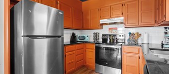 Groovy Getaway - Retro Vibes and Modern Comfort