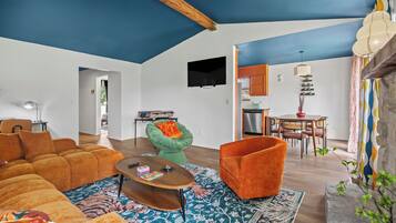 Smart TV, reproductor de DVD y libros