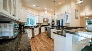 Microwave, oven, stovetop, dishwasher