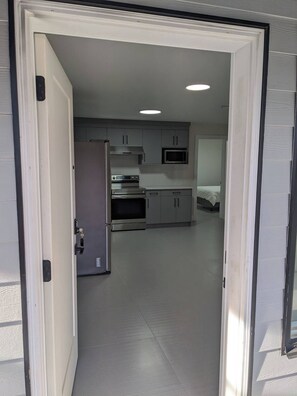 Interior - Fully Furnished Holiday Rental (Surrey)