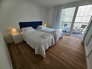 2 bedrooms, desk, iron/ironing board, travel crib