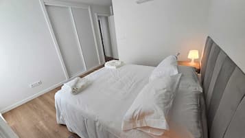 2 Schlafzimmer, Bügeleisen/Bügelbrett, Reisekinderbett, Internetzugang