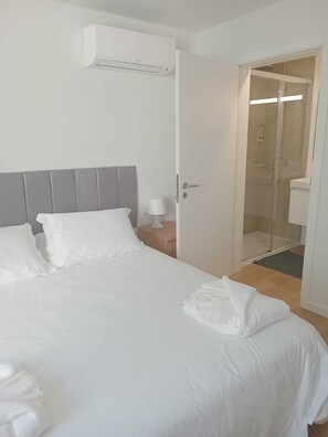 2 bedrooms, iron/ironing board, travel crib, WiFi