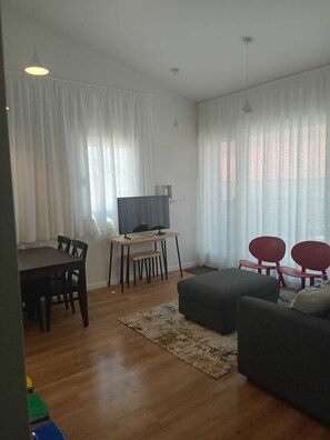 Living area - Sky Dream Apartment (Ponta Delgada)