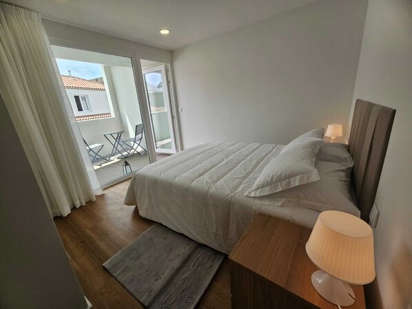 1 bedroom, iron/ironing board, travel crib, free WiFi