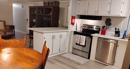 Quite, restful 3 bedroom 2 bathroom trailer with lots of elbow room.