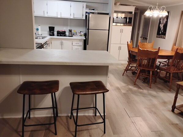Microwave, oven, stovetop, dishwasher