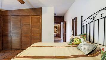 9 Schlafzimmer, Bügeleisen/Bügelbrett, WLAN, Bettwäsche