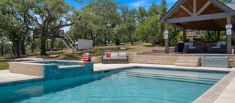 Poolside Fun! Outdoor Kitchen, Fire Pit, Treehouse