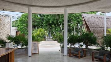 Departamento, 1 habitación, con acceso para personas discapacitadas, patio | Jardín