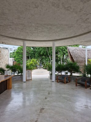 Departamento, 1 habitación, con acceso para personas discapacitadas, patio | Jardín