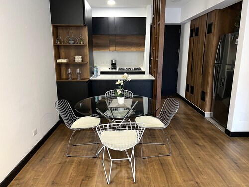 1 bedroom Executive Apartment Business Area San Isidro Near Lima Golf Club