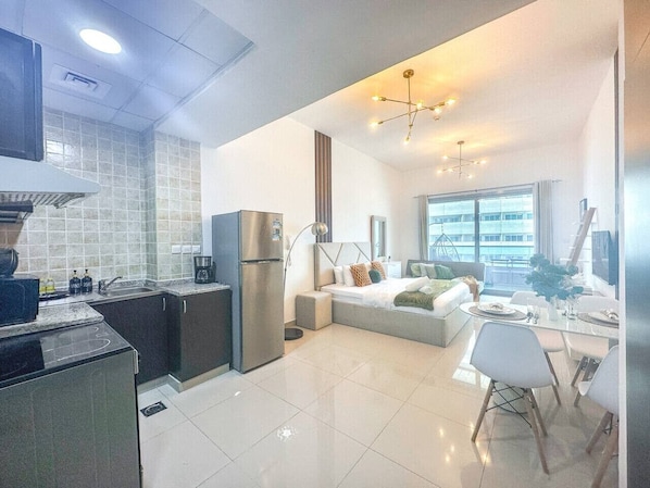 1 bedroom, desk, iron/ironing board, WiFi