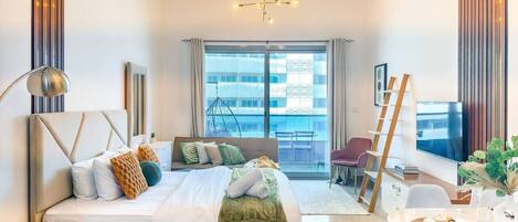 1 chambre, bureau, fer et planche à repasser, Wi-Fi