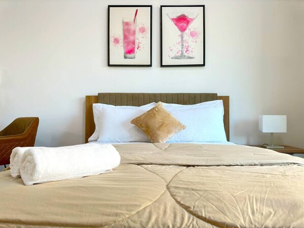1 bedroom, desk, iron/ironing board, WiFi