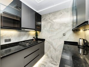 Fridge, microwave, oven, stovetop