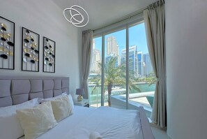 2 bedrooms, desk, iron/ironing board, WiFi - Unforgettable View & Experience Over Dubai Canal (Dubai Marina)