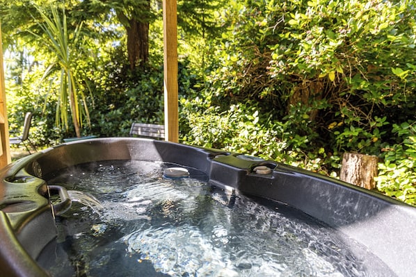 Baignoire à remous extérieure