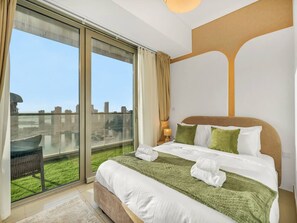 3 bedrooms, desk, iron/ironing board, WiFi