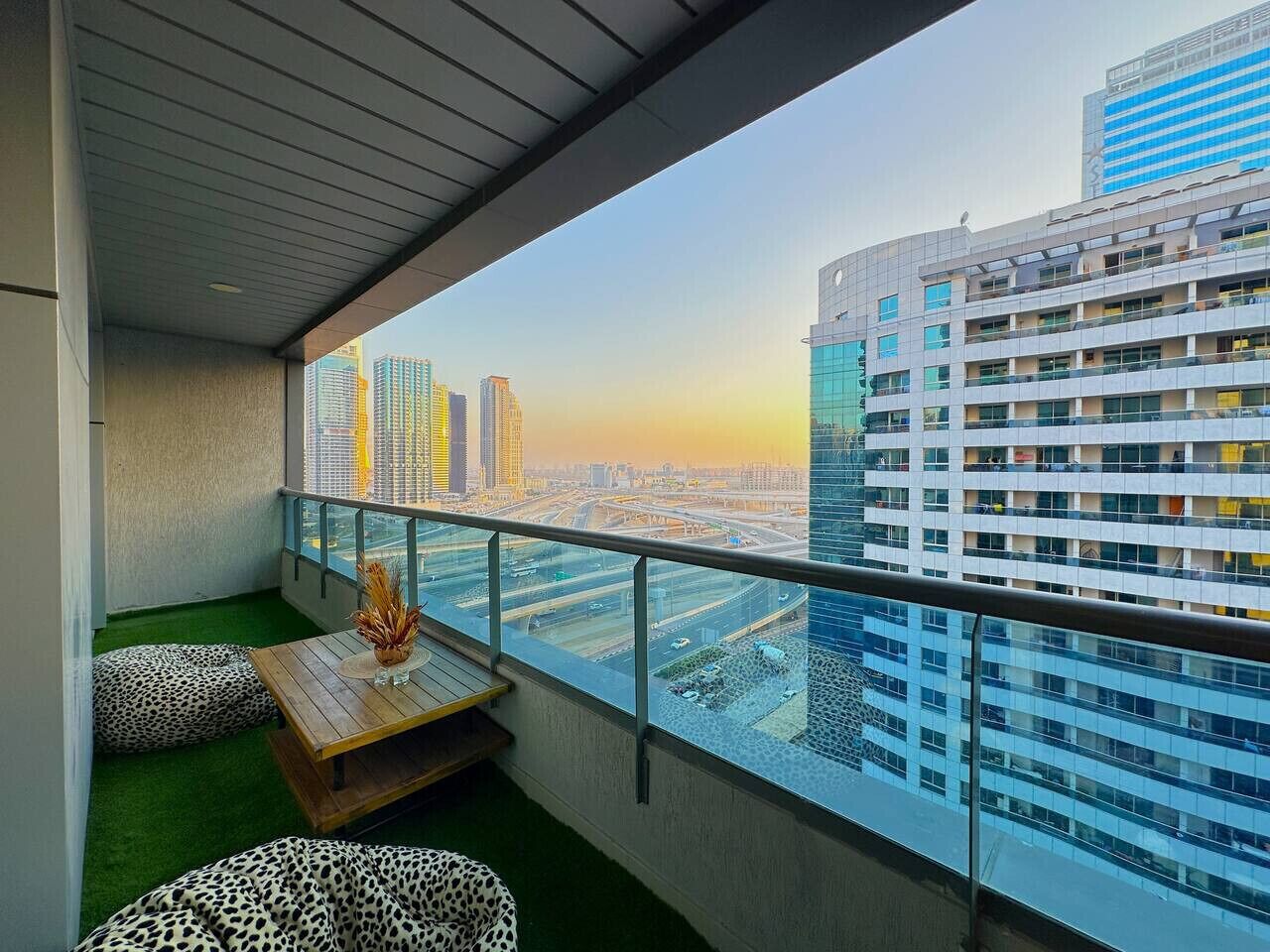 المنطقة المحيطة بالمنشأة