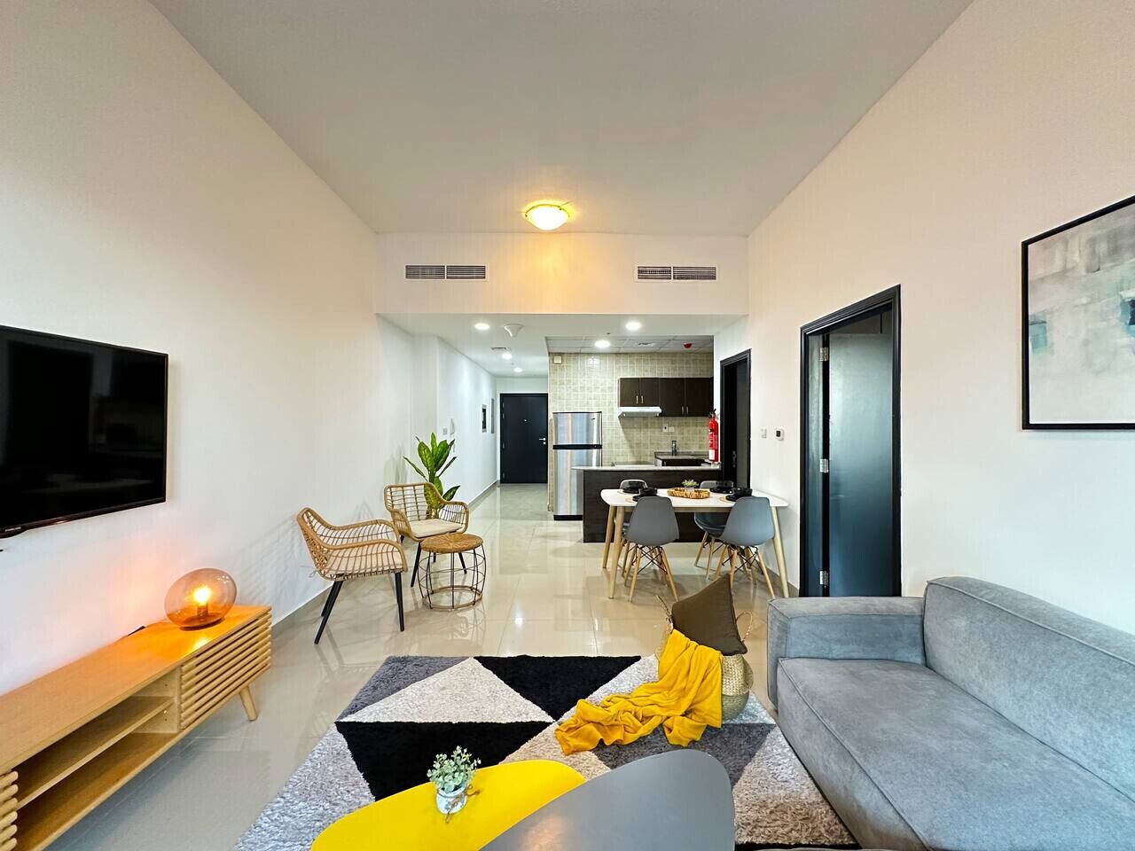 Télévision, chaîne hi-fi