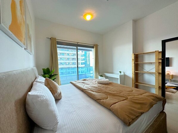 1 bedroom, desk, iron/ironing board, WiFi