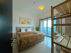 1 bedroom, desk, iron/ironing board, WiFi