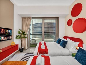 2 habitaciones, escritorio, tabla de planchar con plancha y wifi 