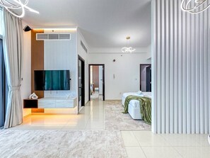1 chambre, bureau, fer et planche à repasser, Wi-Fi