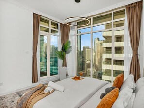 3 bedrooms, desk, iron/ironing board, WiFi