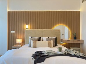 3 bedrooms, desk, iron/ironing board, travel crib