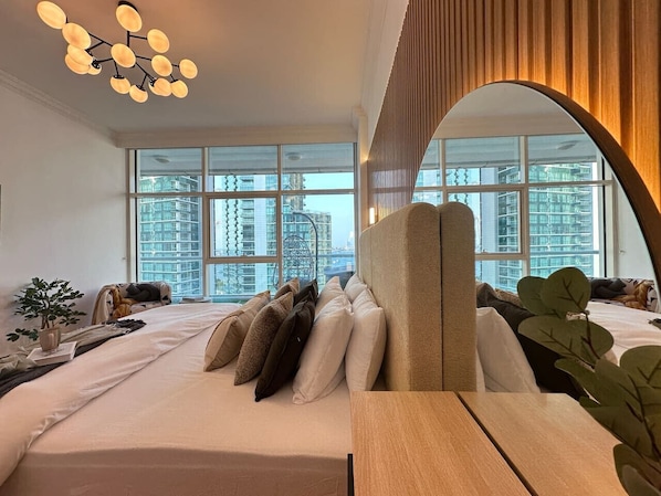 3 bedrooms, desk, iron/ironing board, travel cot