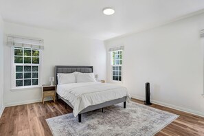 2 chambres, bureau, fer et planche à repasser, Wi-Fi gratuit